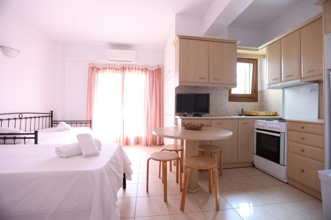 דירות פילוס Seaside Gialova מראה חיצוני תמונה